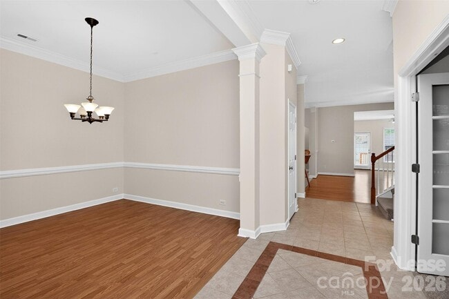 Building Photo - 9315 Rosalyn Glen Rd