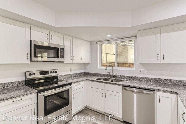 Building Photo - 3 br, 3.5 bath House - 9101 East Oxford Drive