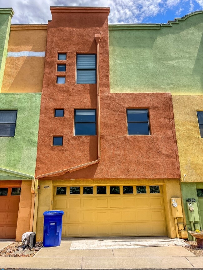Building Photo - 2435 E Autumn Flower Dr