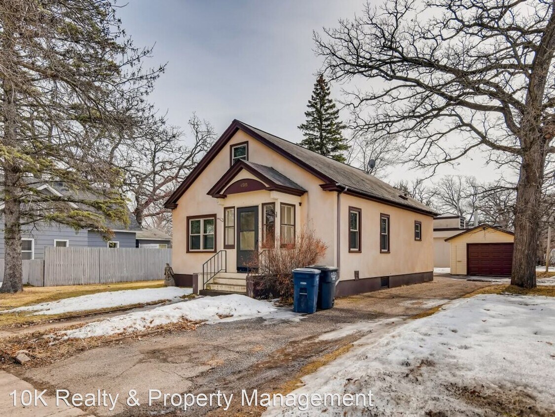 Primary Photo - 3 br, 2.5 bath House - 6515 Main Street