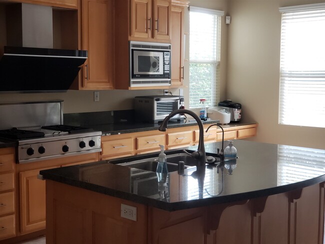 Building Photo - 3952 Lago Di Grata Cir