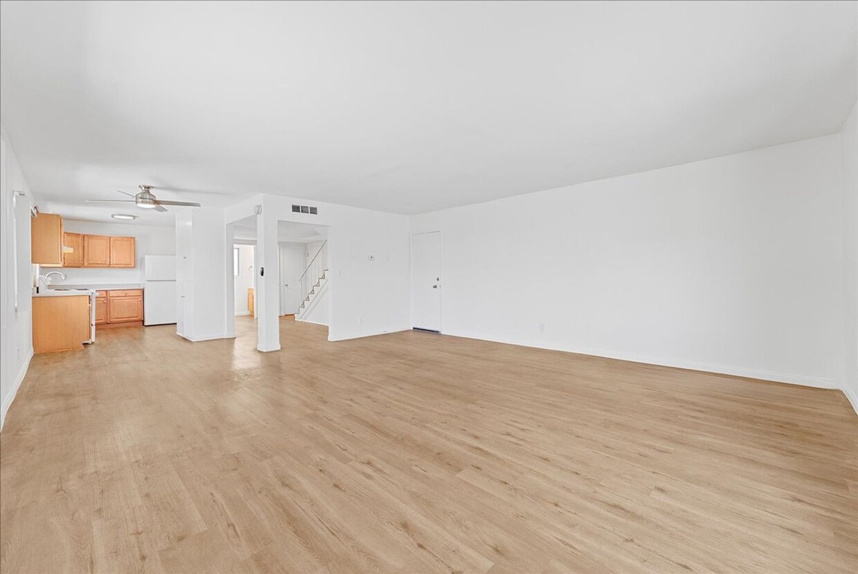Foto principal - 5709 Hazeltine Ave
