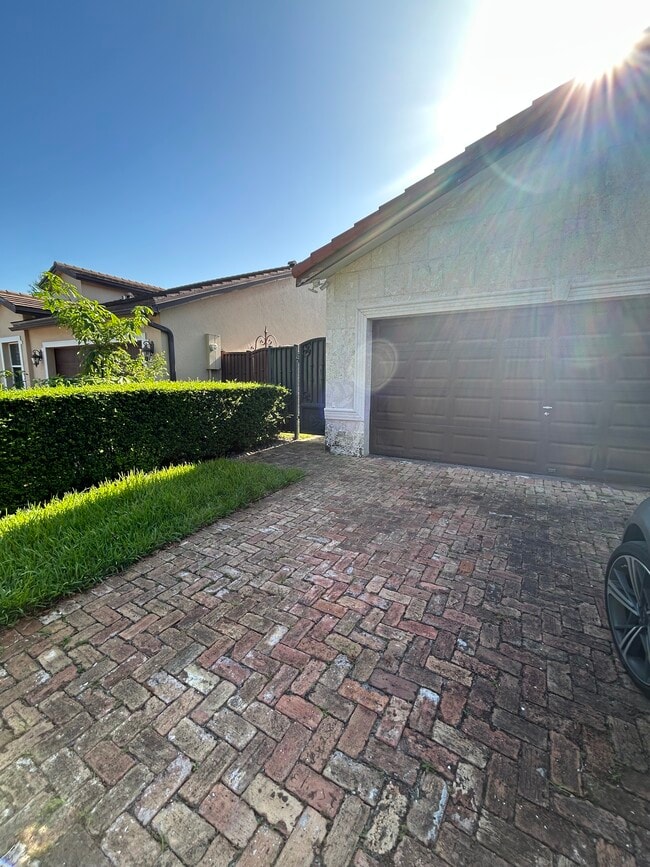 Foto del edificio - 2817 SW 143rd Pl