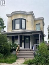 Building Photo - 444 McEwan Ave