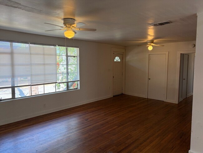 Foto del edificio - 209 Lovelace Dr