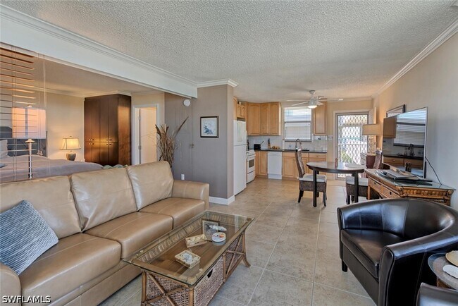 Foto del edificio - 5900 Bonita Beach Rd SW