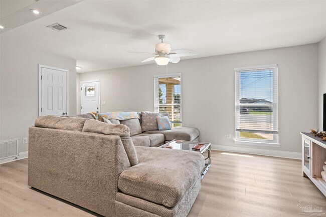 Foto del edificio - 4570 Yacht Harbor Dr