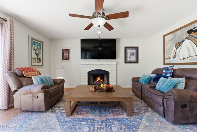 Foto del edificio - 1741 S Clearview Ave