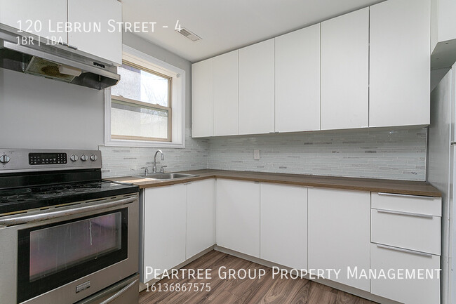 Photo du bâtiment - Lovely Lebrun//1 Bedroom 1 bathroom Apartment