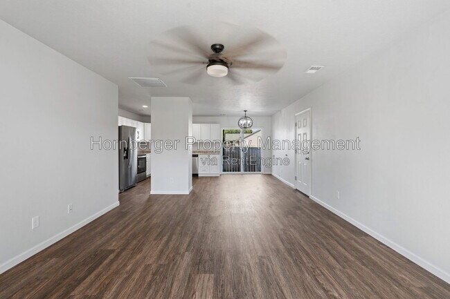 Building Photo - 14412 E Heroy Ln