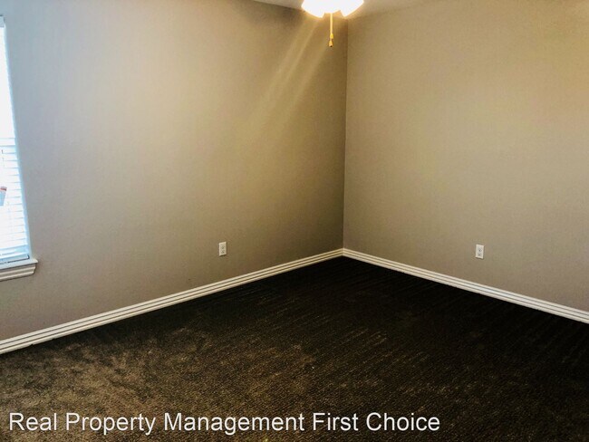 Building Photo - 3 br, 2.5 bath House - 6709 Maribette Rd L...