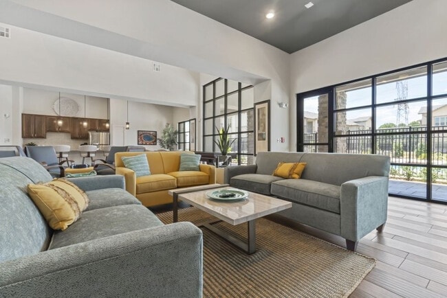 Resident Lounge with Amenity Prep Kitchen - Auberge of Tyler