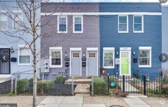 Building Photo - 1253 16th St NE