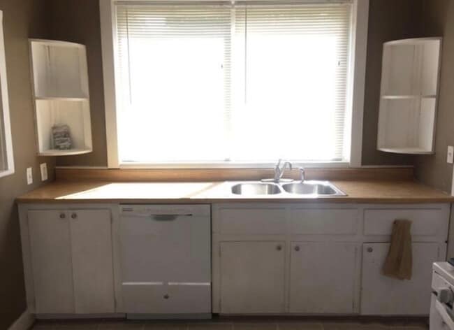 Building Photo - 14791 Terry Rd