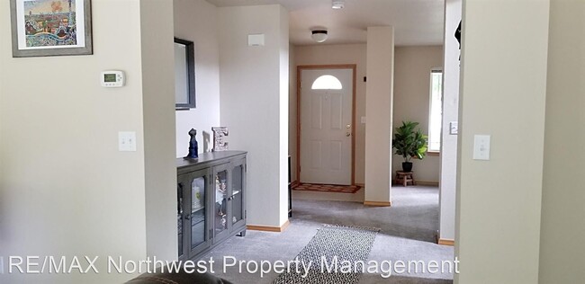 Building Photo - 4 br, 2.5 bath House - 7137 Bronington DR SW