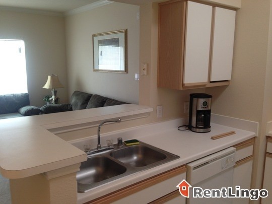 Building Photo - 2323 Long Reach Dr