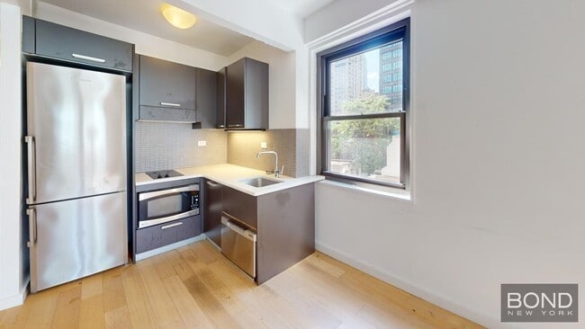 Foto del edificio - 222 E 39th St