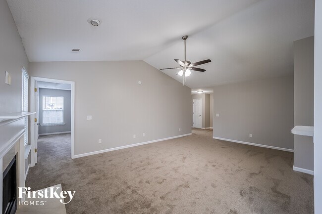 Foto del edificio - 404 Meadowview Trail