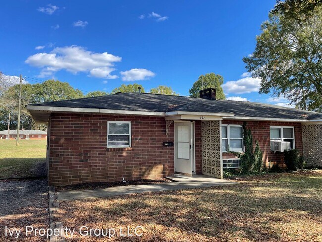 Foto del edificio - 2 br, 1 bath House - 397 Salem Church Rd
