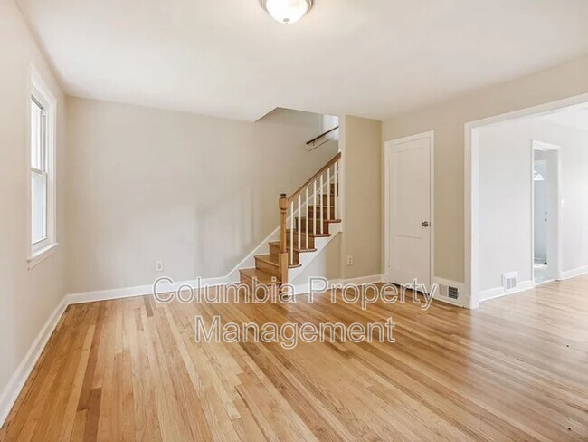 Photo - 5053 11th St NE House