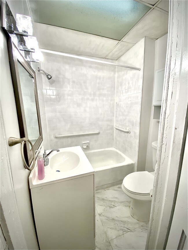 Bathroom - 3002 Brighton St