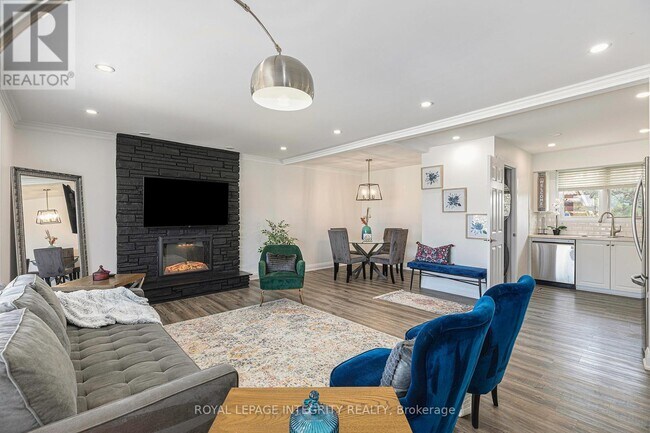 Photo du bâtiment - 19 Sherry Ln