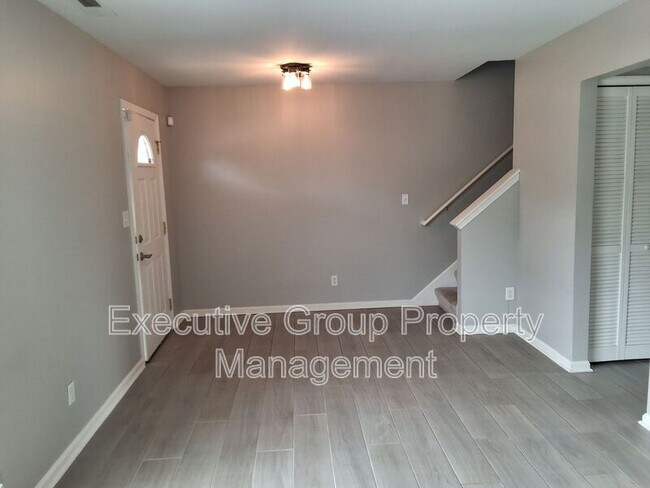 Building Photo - 104 Adena Loop