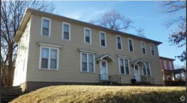 Building Photo - 127 S Woodlawn Ave