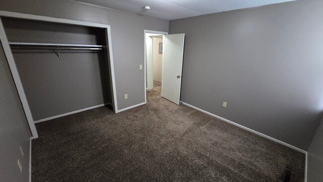 Building Photo - 604 1st Ave