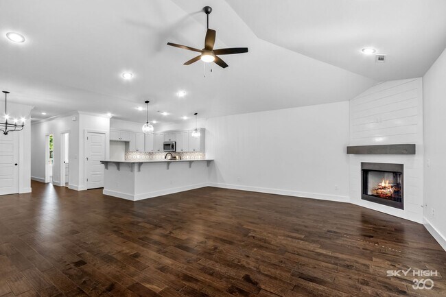 Foto del edificio - 2196 N Woodlark Ln