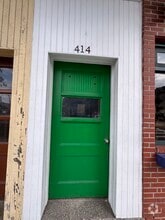 Building Photo - 414 Centre St