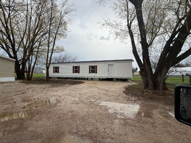 Foto del edificio - Charming 2-Bed, 2-Bath Mobile Home Retreat in Seneca!