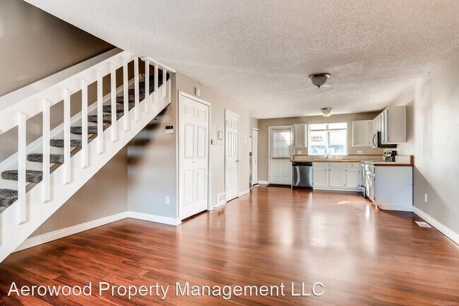 Foto del edificio - 16996 E Piedmont Dr