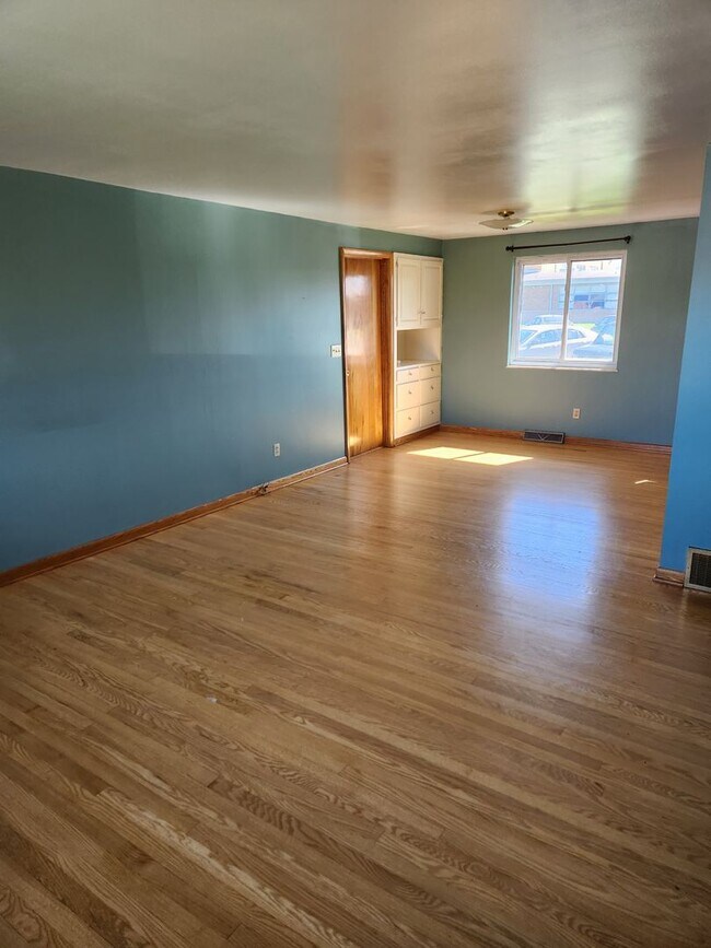 Foto del edificio - Pet-friendly Home w/ Plenty of Room in Con...