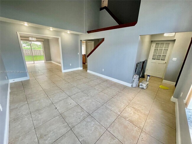 Foto del edificio - 10223 SW 156th Ave