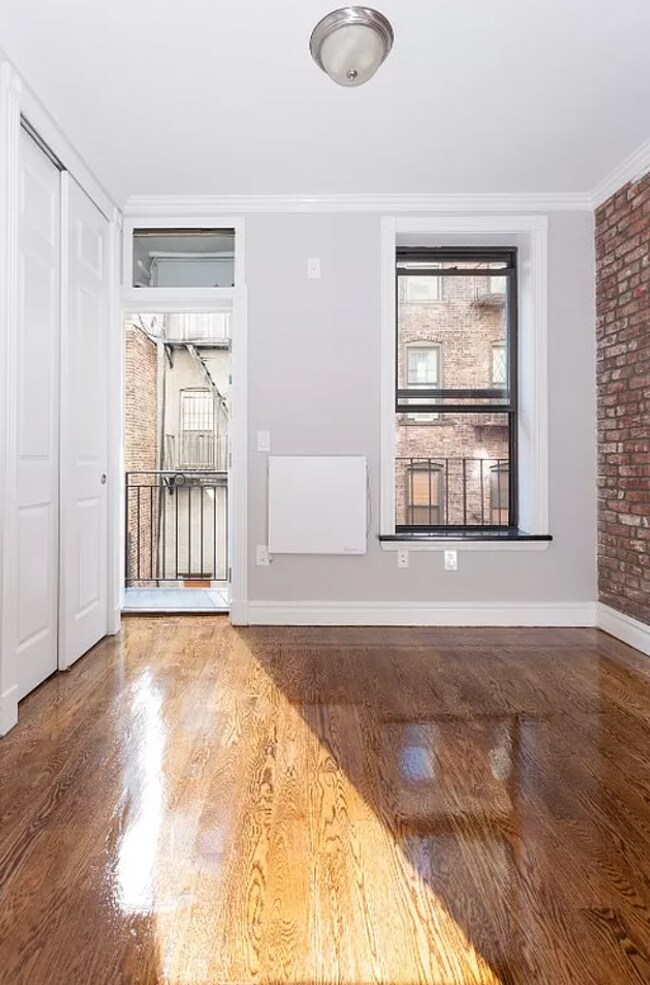 Building Photo - 131 Orchard St