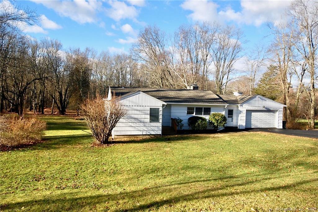 Foto principal - 675 Redding Rd