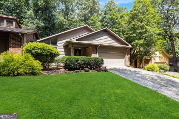 Foto principal - 155 Lakeview Ridge W