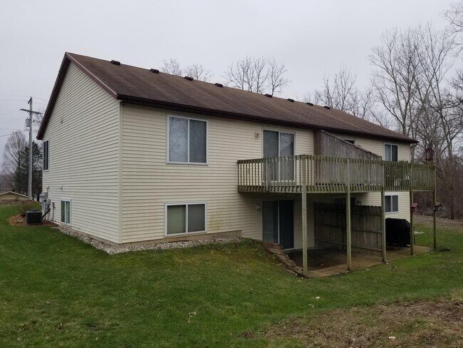 Foto del edificio - 1623 Lamberton Lake Dr NE