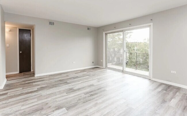 Foto del edificio - 10701 Keating Ave