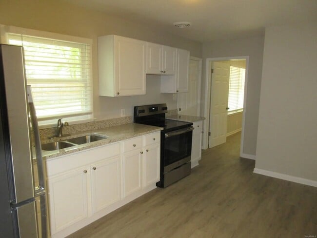 Foto del edificio - 616 Byrne Dr