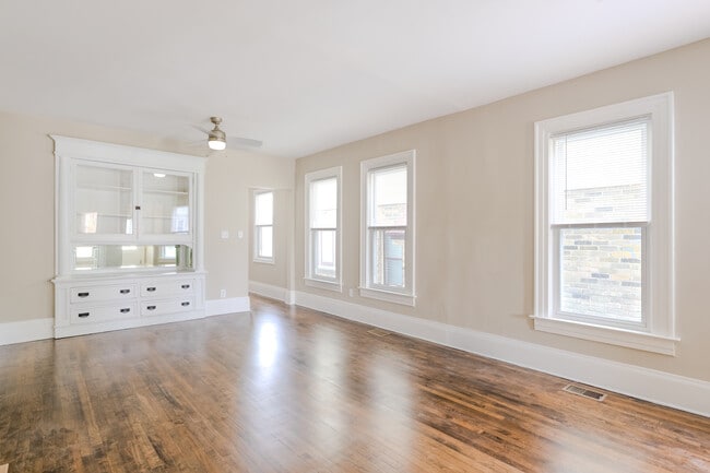 Building Photo - 2756 S Logan Ave