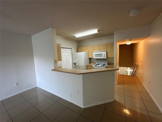 Building Photo - 2303 Belmont Ln