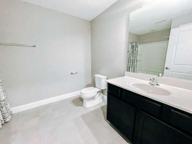 Foto del edificio - Beautiful Newer Home in Excellent Conditio...