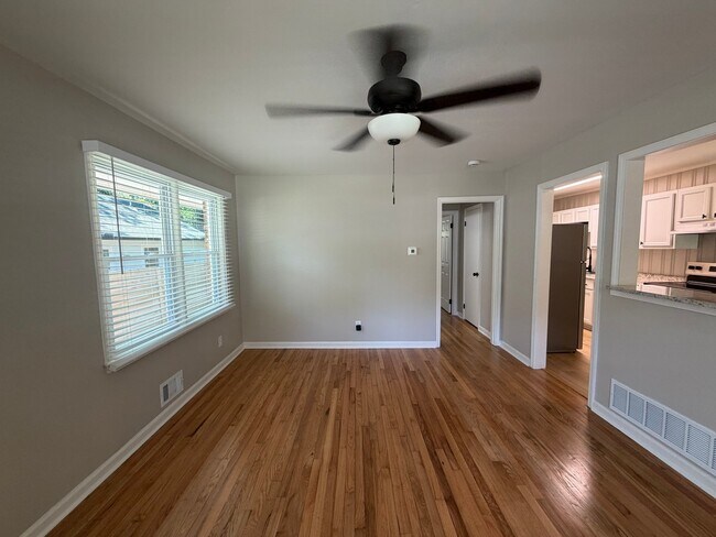 Building Photo - 3269 Dodson Dr