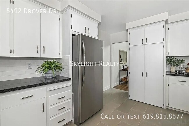 Foto del edificio - 5492 Drover Dr