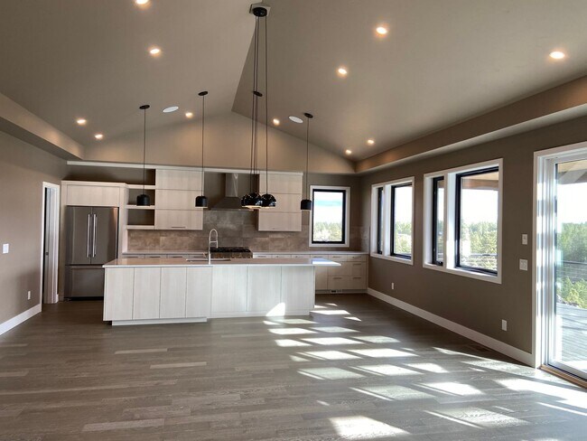 Foto del edificio - Newer, Modern Construction Home in Tetherow