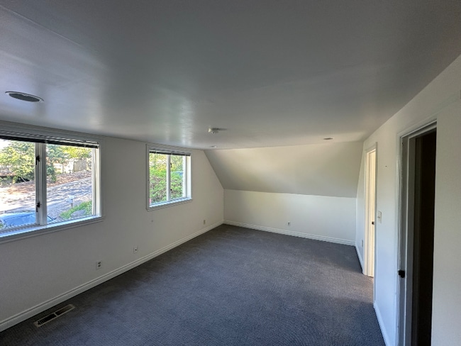 Foto del edificio - 5603 30th Ave SW