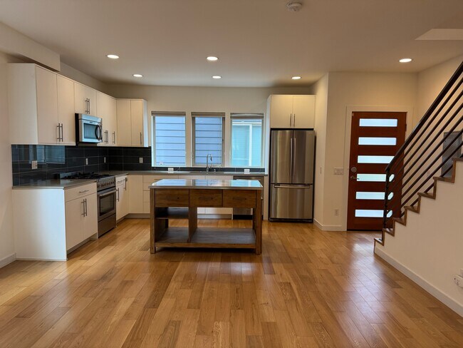 Foto del edificio - 4222 Linden Ave N