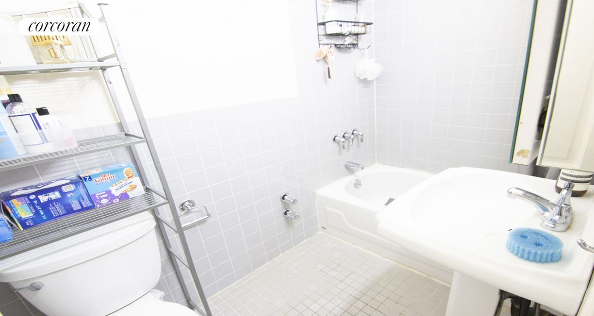 Foto del edificio - 155 W 82nd St